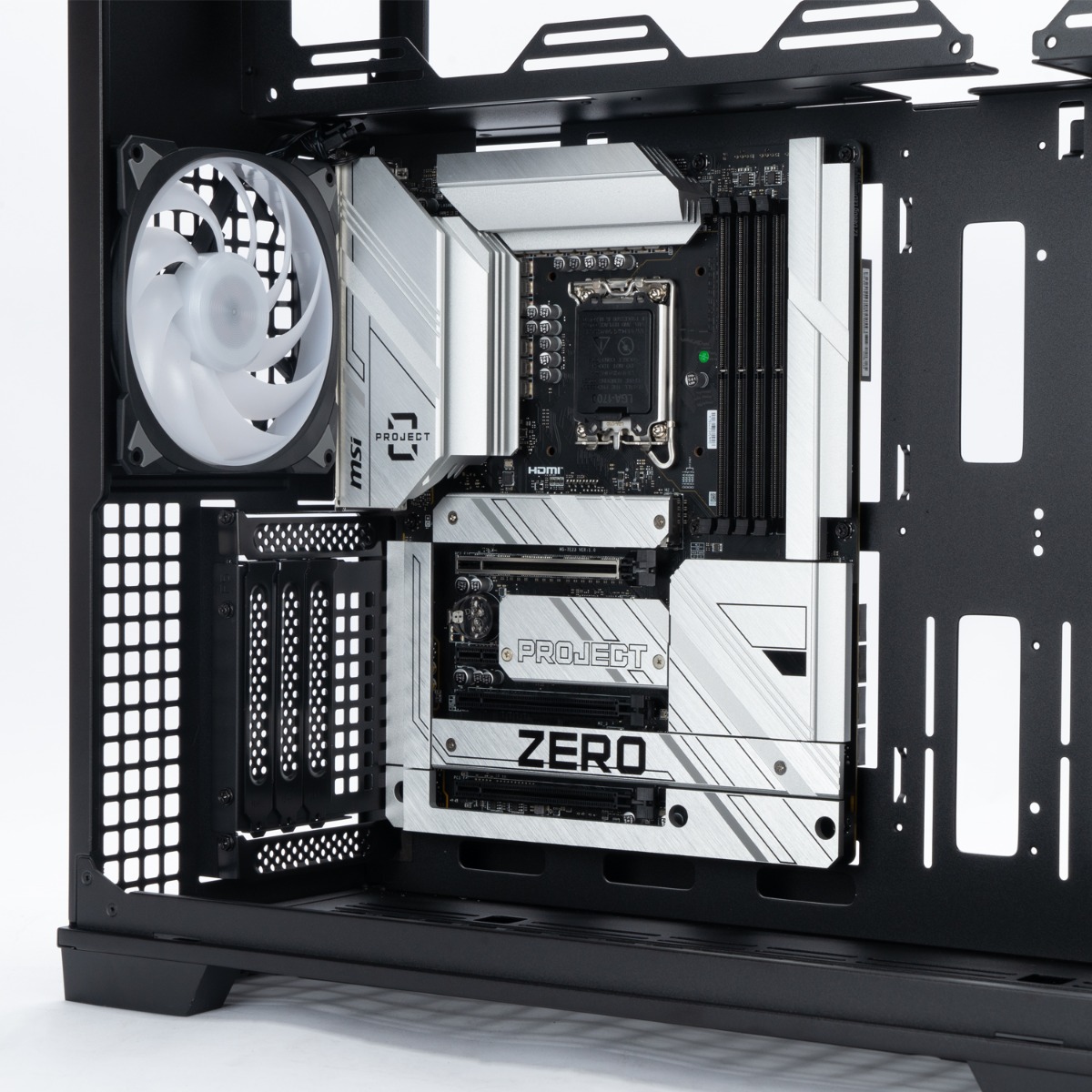 INWIN F5 BLACK GAMING CASE - COM1 International Pty Ltd